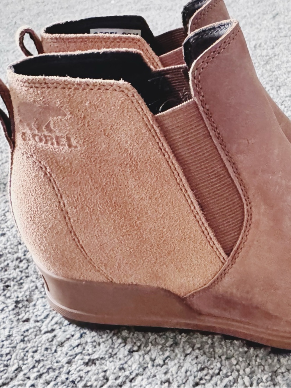 Sorel Women's Dusky Pink Suede Chelsea Heeled Boots